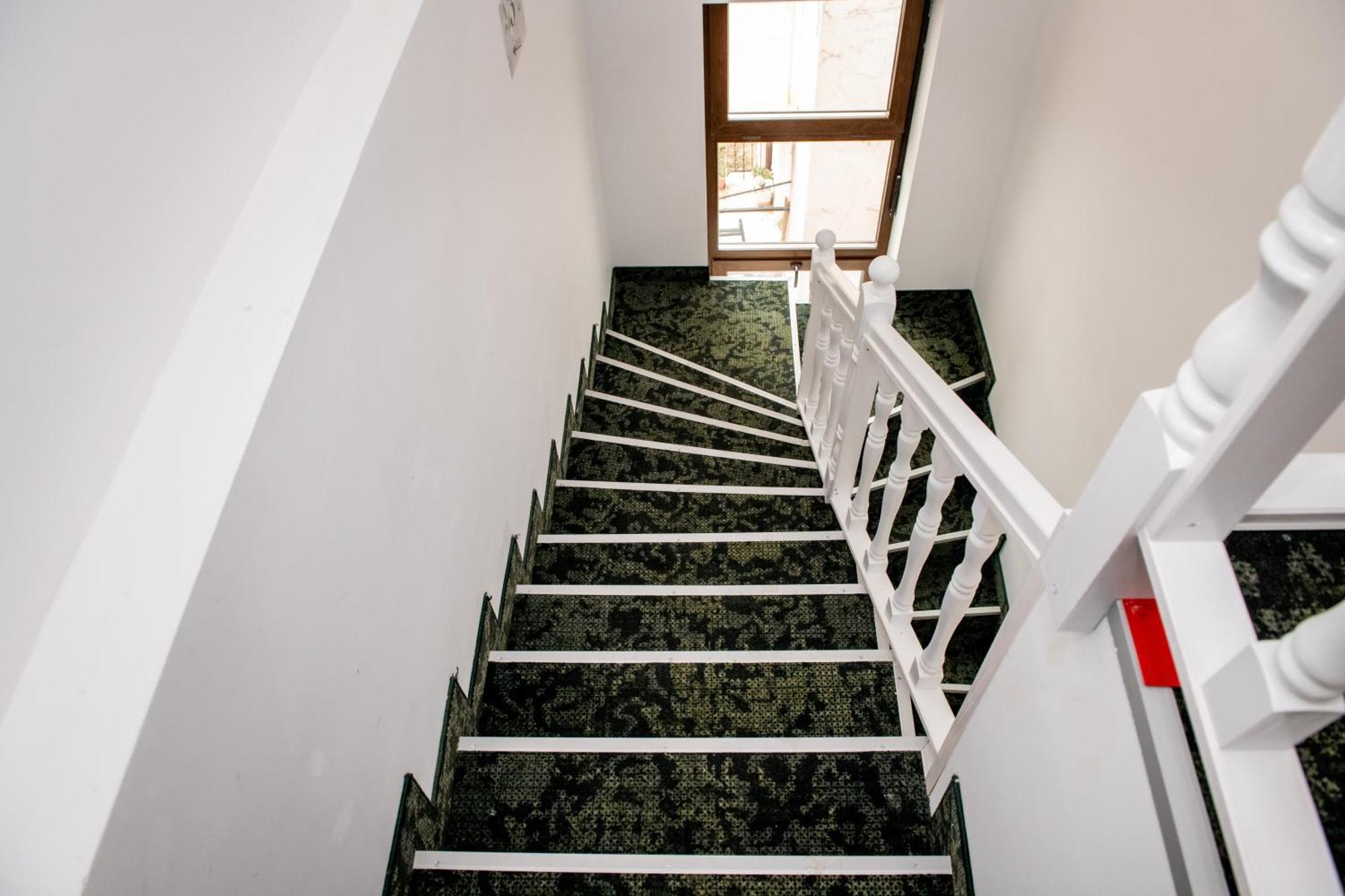 Agora' Boutique Hotel Sofia Exterior photo